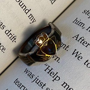 Color changing Traditional Claddagh ring